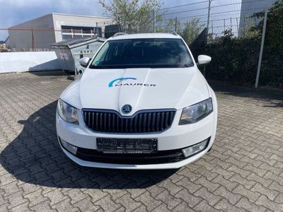 gebraucht Skoda Octavia Combi Elegance 4x4*Scheckheft*AHK!!