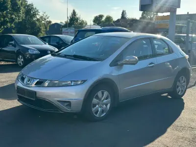 Gebraucht Honda Civic Comfort 99 PS (72 kW) 2011 Silber Limousine