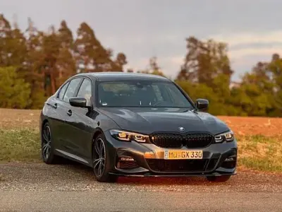 Używany BMW 330 M Sport 258 KM (189 kW) 2022 Szary Sedan/Limuzyna