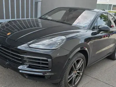 Gebraucht Porsche Cayenne Platinum Edition 340 PS (250 kW) 2023 Schwarz SUV