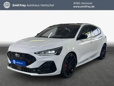 Nowe Ford Focus ST 280 KM (205 kW) 2025 Biały Sedan/Limuzyna