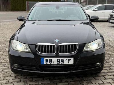 Gebraucht BMW 325 Advantage 197 PS (144 kW) 2008 Schwarz Limousine