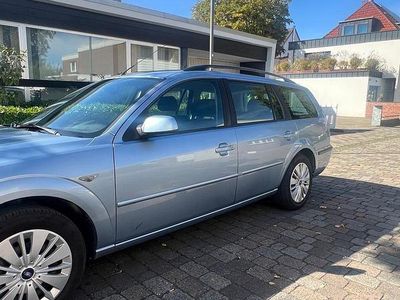 Gebraucht Ford Mondeo 125 PS (91 kW) 2006 Blau Kombi