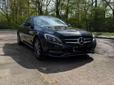 Gebraucht Mercedes C220 170 PS (125 kW) 2015 Schwarz Limousine