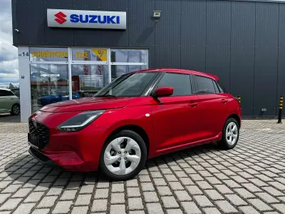 Gebraucht Suzuki Swift Comfort 83 PS (61 kW) 2024 Burning red pearl Kleinwagen
