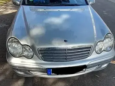 Gebraucht Mercedes C220 Classic 150 PS (110 kW) 2005 Silber Limousine