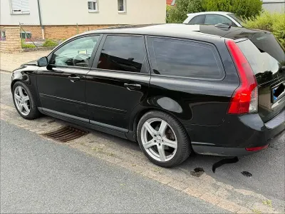 Gebraucht Volvo V50 R-Design 136 PS (100 kW) 2009 Schwarz Kombi
