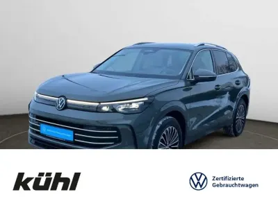 Gebraucht VW Tiguan Elegance 150 PS (110 kW) 2025 Cipressinogrün metallic SUV
