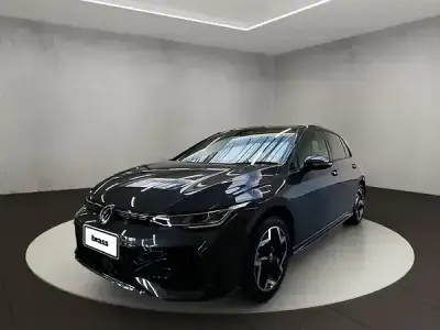Neu VW Golf VIII R 150 PS (110 kW) 2026 Delfingrau metallic Limousine