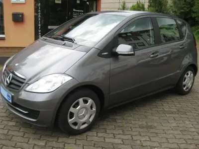 Gebraucht Mercedes A160 95 PS (69 kW) 2010 Mountaingrau  met. Kleinwagen