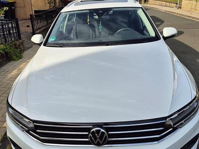 Gebraucht VW Passat Business 150 PS (110 kW) 2021 Weiß Kombi