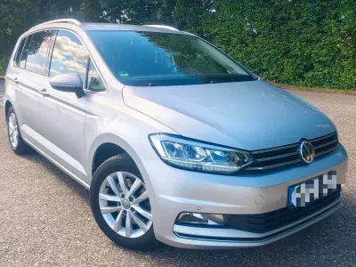Gebraucht VW Touran Highline 150 PS (110 kW) 2017 Silber Van / Kleinbus