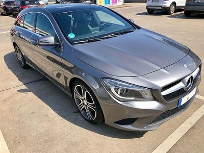 Gebraucht Mercedes CLA220 Shooting Brake 177 PS (130 kW) 2015 Grau Kombi