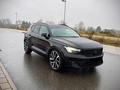 Schwarz Gebraucht 2023 Volvo XC40 Plus SUV | 33.699 € (Fairer Preis)