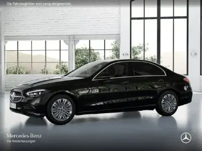 Second-hand Mercedes C200 163 CP (119 kW) 2025 Negru Berlinǎ