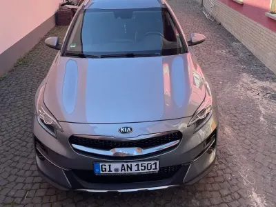 Gebraucht Kia XCeed Vision 136 PS (100 kW) 2021 Grau SUV