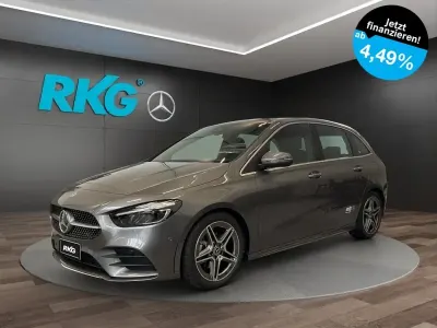 Gebraucht Mercedes B180 AMG line 136 PS (100 kW) 2025 Grau Van / Kleinbus