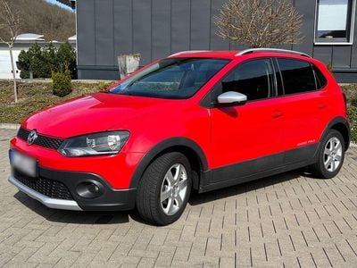 Second-hand VW Polo Cross 105 CP (77 kW) 2011 Roșu Hatchback