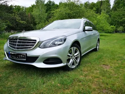 Gebraucht Mercedes E300 231 PS (169 kW) 2014 Silber Kombi
