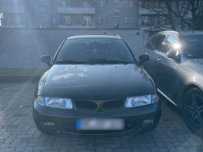 Grün Gebraucht 1996 Mitsubishi Carisma Limousine | 3.999 €