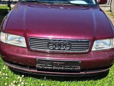 Usata Audi A4 130 CV (95 kW) 1996 Andere farben Station wagon