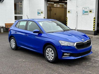 Neu Skoda Fabia Drive 80 PS (58 kW) 2025 Blau Limousine