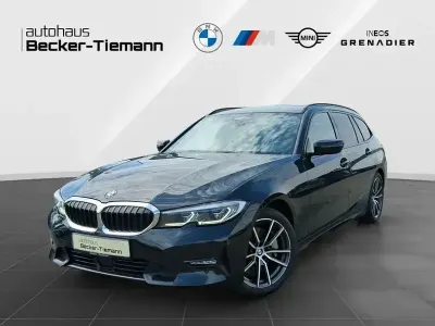 Gebraucht BMW 330 Performance 286 PS (210 kW) 2021 Saphirschwarz Kombi