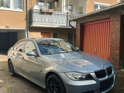 gebraucht BMW 320 i e90