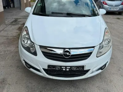 Używany Opel Corsa 90 KM (66 kW) 2008 Biały Hatchback