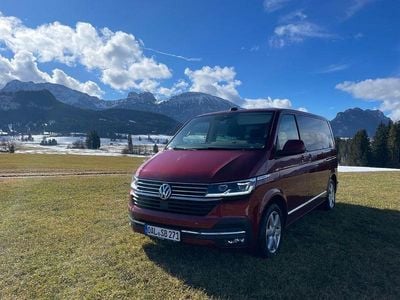 Gebraucht VW Multivan Generation Six 150 PS (110 kW) 2021 Rot Van