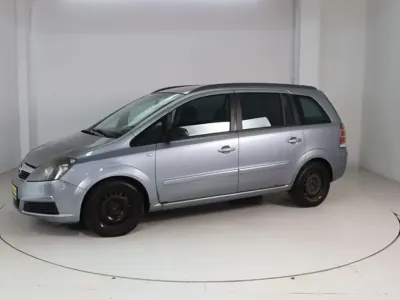 Gebraucht Opel Zafira Edition 150 PS (110 kW) 2005 Silber/grau Van / Kleinbus