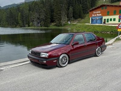 Rot Gebraucht 1993 VW Vento Limousine | 22.999 €