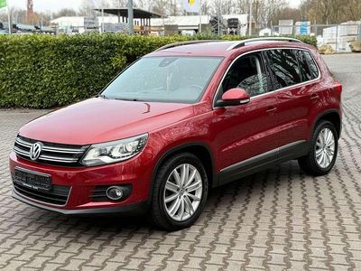 Rot Gebraucht 2012 VW Tiguan Sportline SUV | 10.990 € (Fairer Preis)