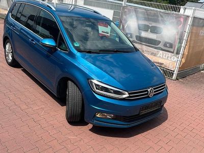 Blau Gebraucht 2016 VW Touran Van / Kleinbus | 17.000 € (Fairer Preis)