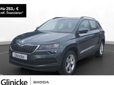 Quarzgrau metallic Gebraucht 2020 Skoda Karoq Style SUV | 21.490 € (Fairer Preis)