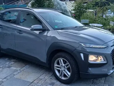 Gebraucht Hyundai Kona Select 120 PS (88 kW) 2019 Grau SUV