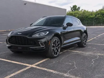 Gebraucht Aston Martin DBX 551 PS (405 kW) 2021 Schwarz SUV