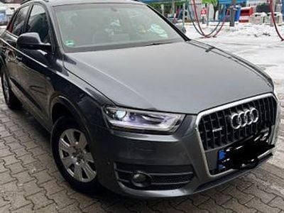 Grau Gebraucht 2015 Audi Q3 Ambiente SUV | 14.900 € (Fairer Preis)