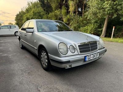 Mercedes E230