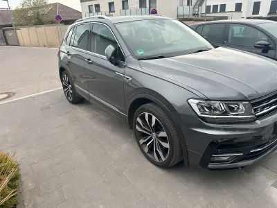 Gebraucht VW Tiguan 230 PS (169 kW) 2019 Grau SUV