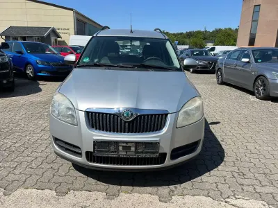 Gebraucht Skoda Roomster Style 86 PS (63 kW) 2007 Diamantsilber metallic Van / Kleinbus