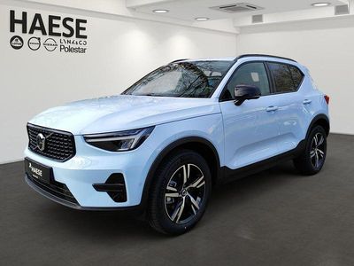 Neu Volvo XC40 Plus 163 PS (119 kW) 2026 Blau SUV