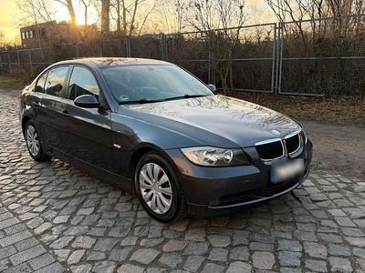 Gebraucht BMW 320 150 PS (110 kW) 2005 Silber Limousine