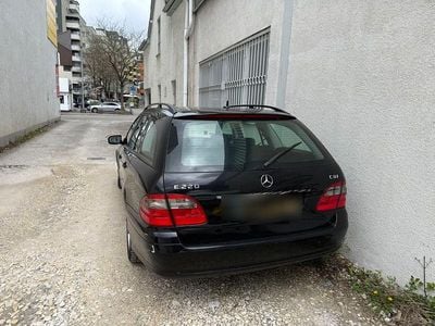 Gebraucht Mercedes E220 Elegance 170 PS (125 kW) 2009 Schwarz Kombi