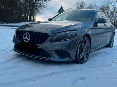 Gebraucht Mercedes C220 194 PS (142 kW) 2018 Grau Kombi