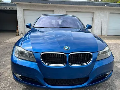 Gebraucht BMW 320 170 PS (125 kW) 2010 Blau Kombi