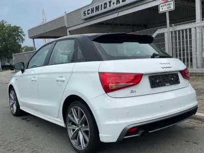 Gebraucht Audi A1 Sportback S-Line 86 PS (63 kW) 2013 Weiß Kleinwagen