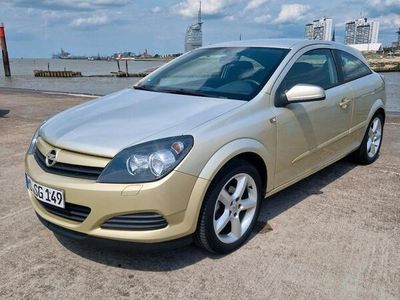 Opel Astra GTC