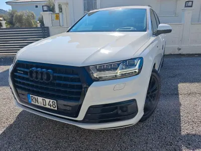 Używany Audi Q7 Sport 272 KM (200 kW) 2016 Biały SUV