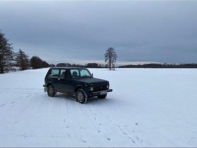 Grün Gebraucht 2009 Lada niva SUV | 11.111 €